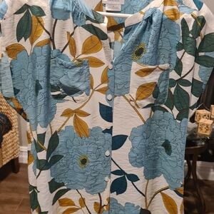 Van Heusen women's blouse